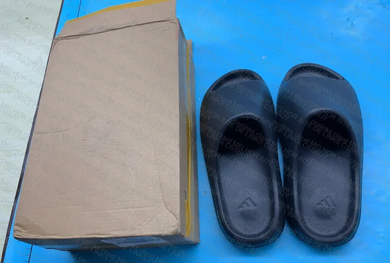 yeezy slide 3