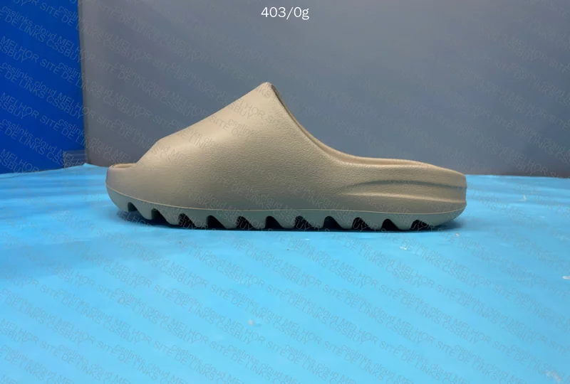 Yeezy slide 6
