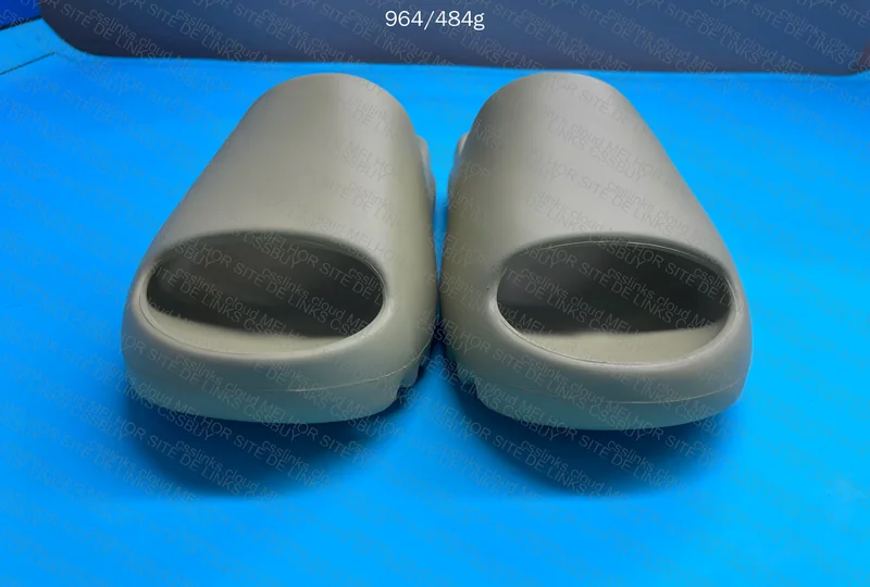YEEZY SLIDE 2
