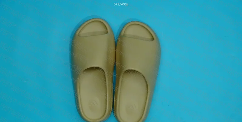 Yeezy Slide