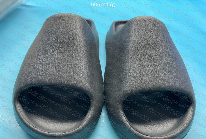 Yeezy slide 3