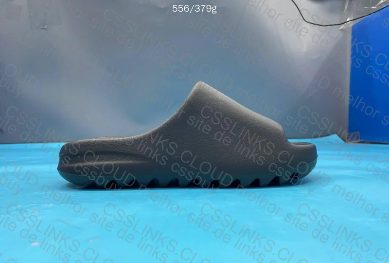 Yeezy slide 4