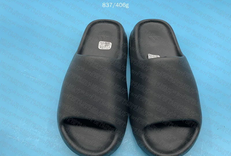 YEEZY SLIDE