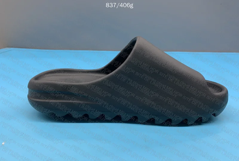 YEEZY SLIDE 8