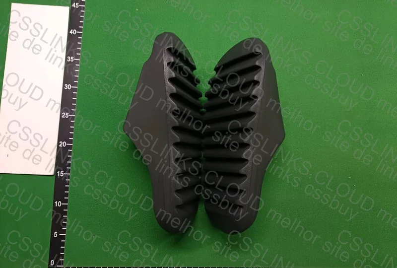 Yeezy Slide 3