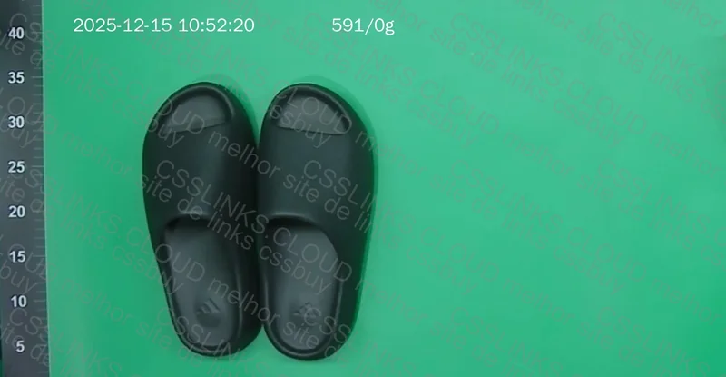 yeezy slide 2