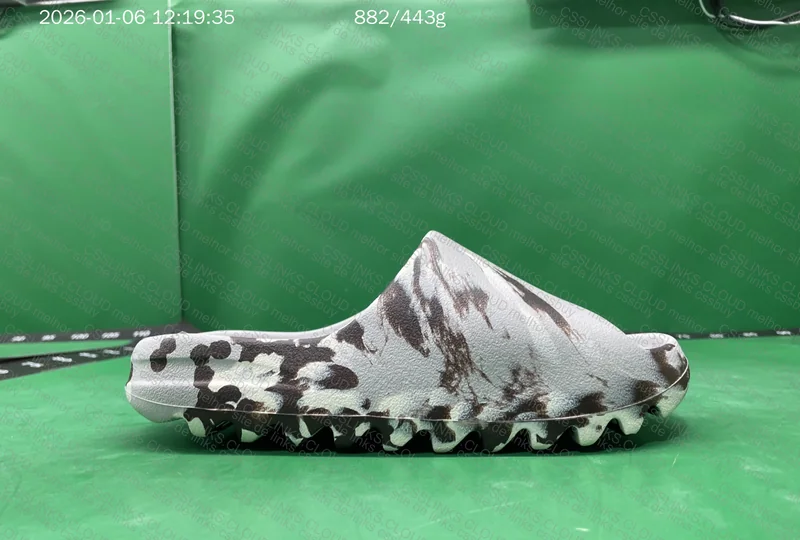 Yeezy Slide 5