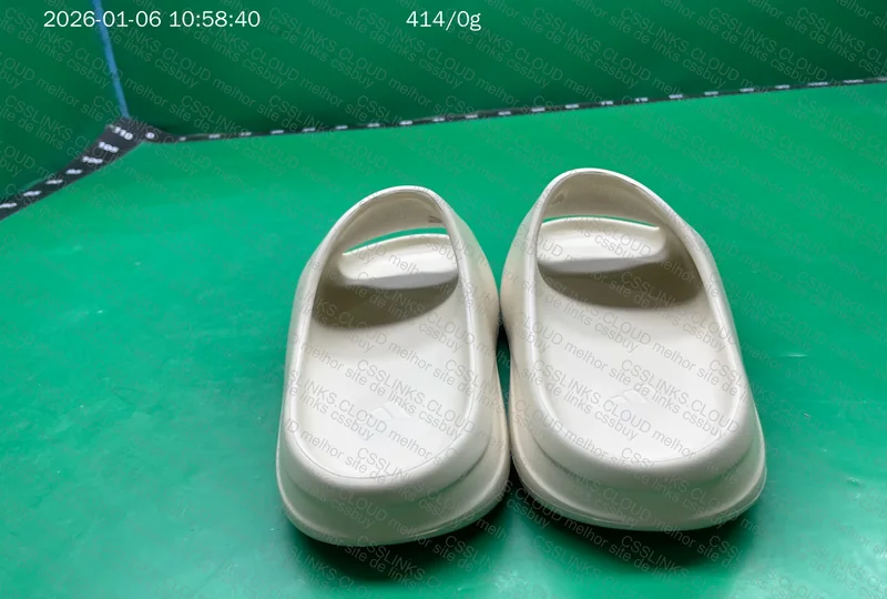 Yeezy Slide 3