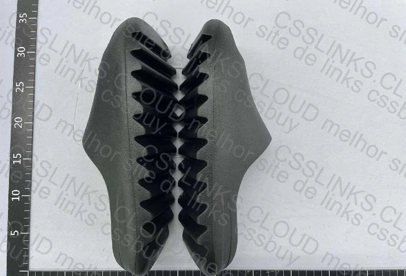 Yeezy slide 2