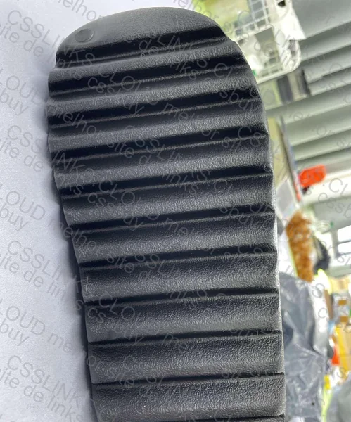 Yeezy slide 5