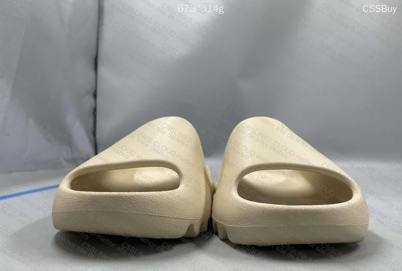 Yeezy slide 28Y 2