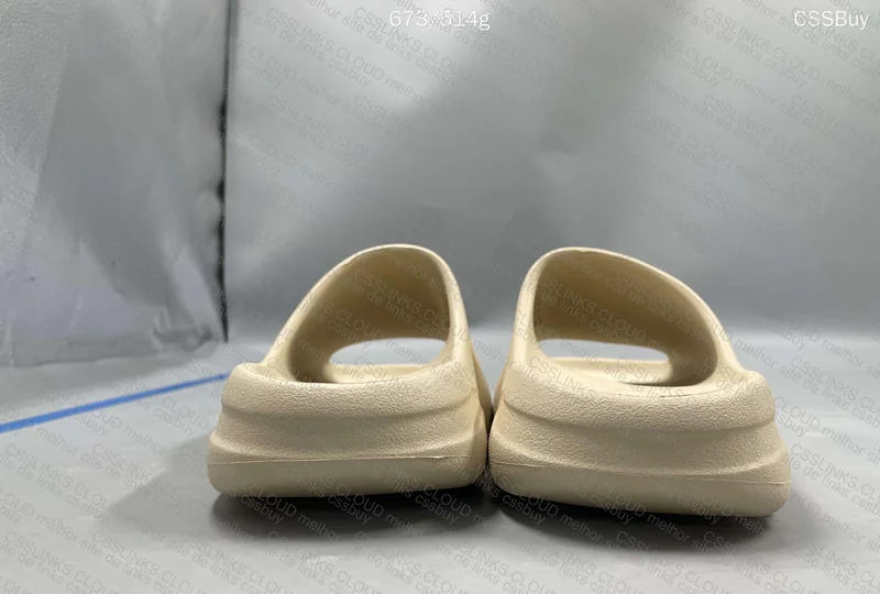 Yeezy slide 28Y 3