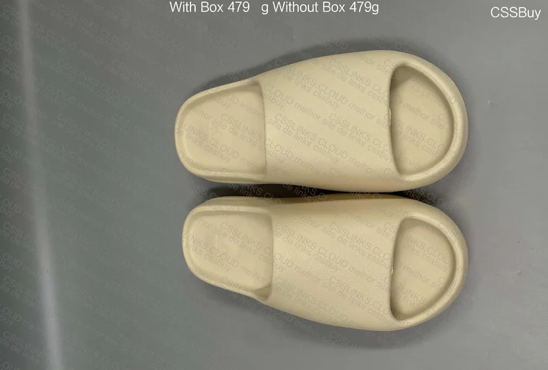 Yeezy Slide 28y 3