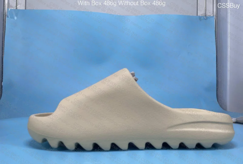 Yeezy Slide 28y 3