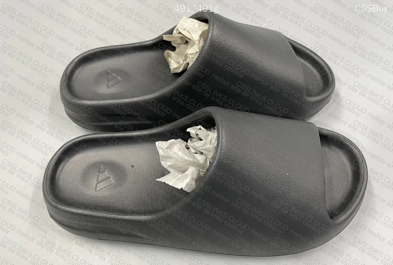 yeezy slide 45y