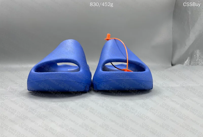 Yeezy Slide Azure - GL? 4