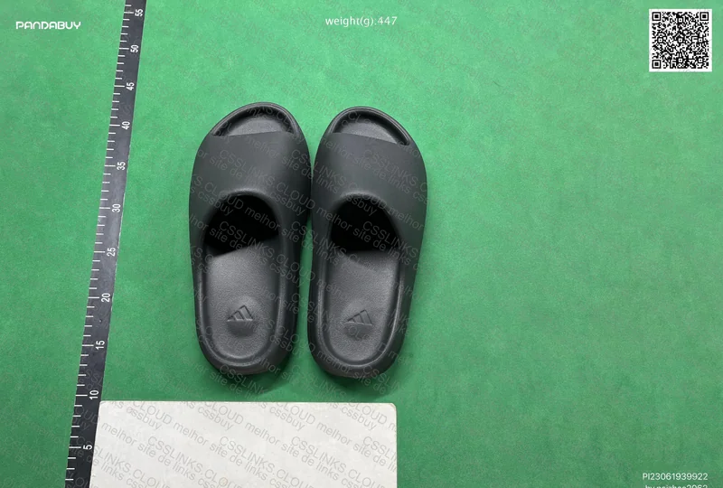Yeezy Slide B grade
