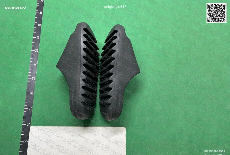 Yeezy Slide B grade 3