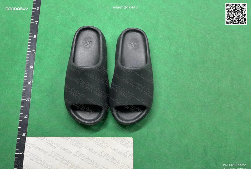 Yeezy Slide B grade 5