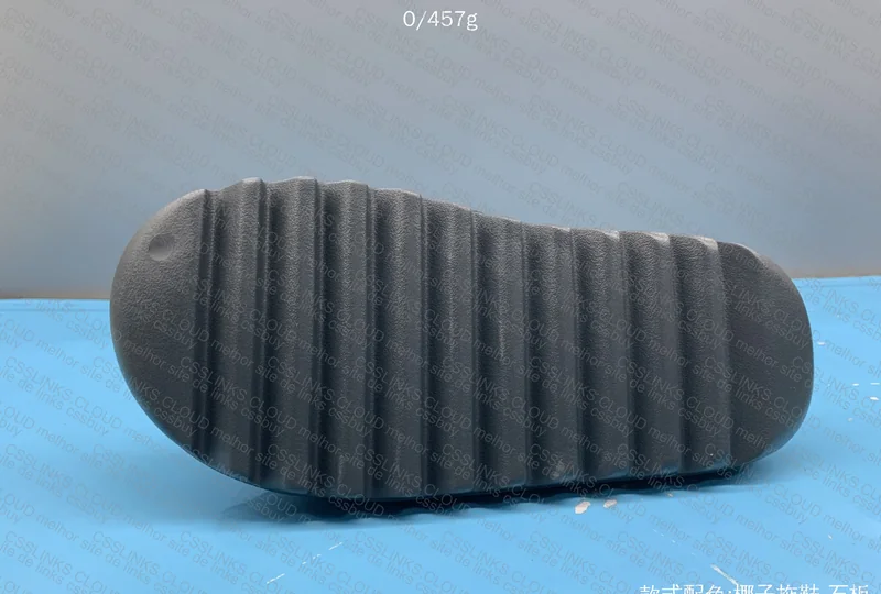 Yeezy SLIDE (Batch LW) 6