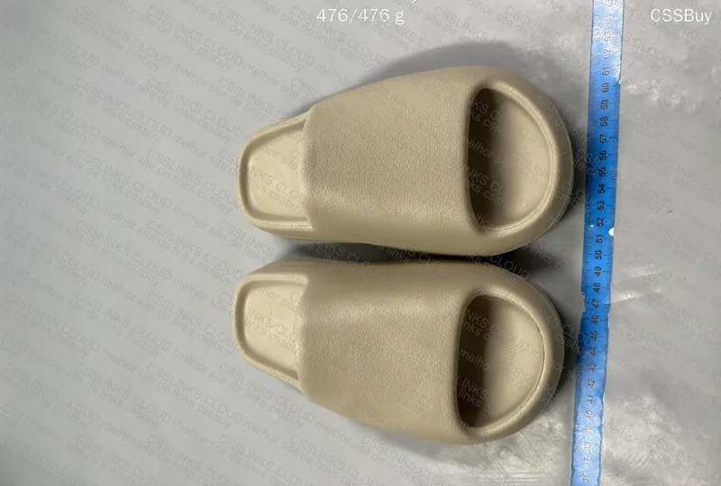 Yeezy Slide Beige 2