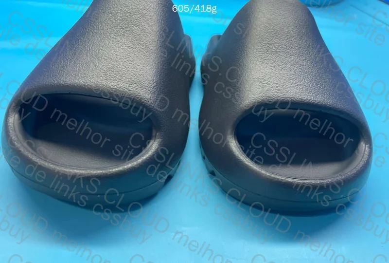Yeezy Slide Black Basic 2