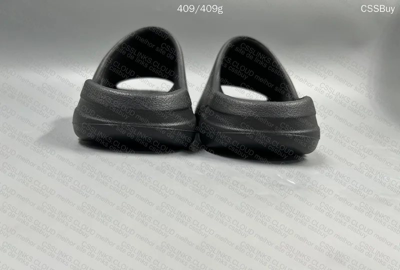 YEEZY SLIDE BLACK ONYX 4