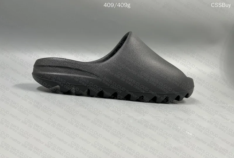 YEEZY SLIDE BLACK ONYX 5
