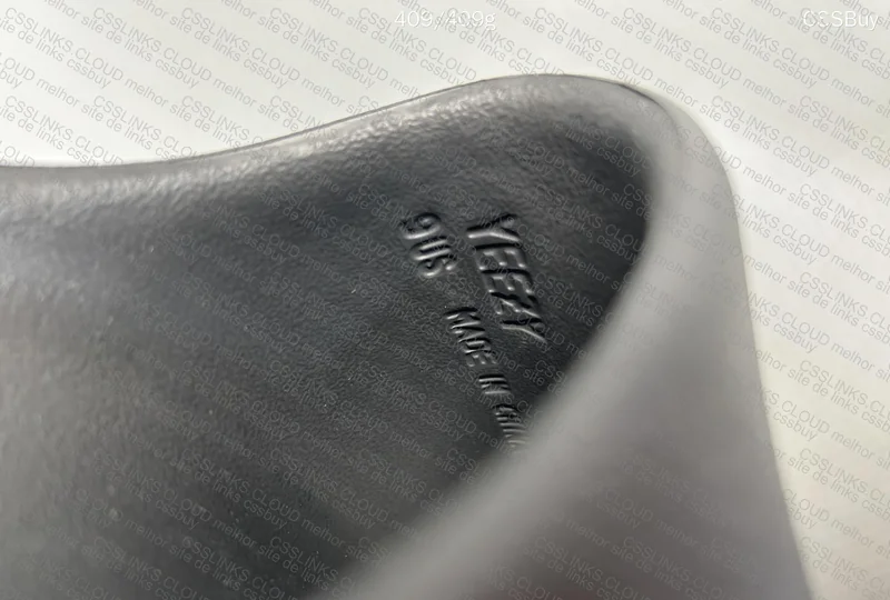 YEEZY SLIDE BLACK ONYX 8