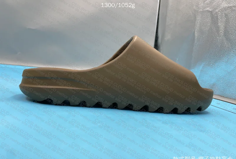 Yeezy Slide Blind Box
