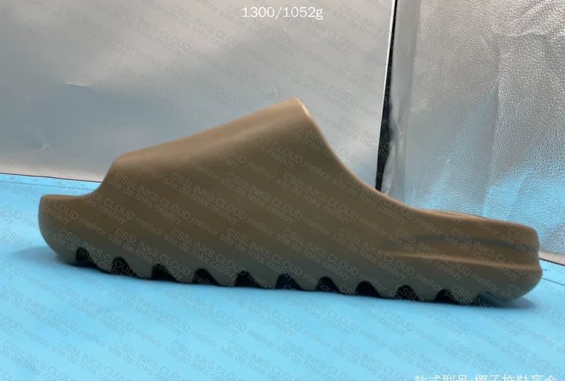 Yeezy Slide Blind Box 4
