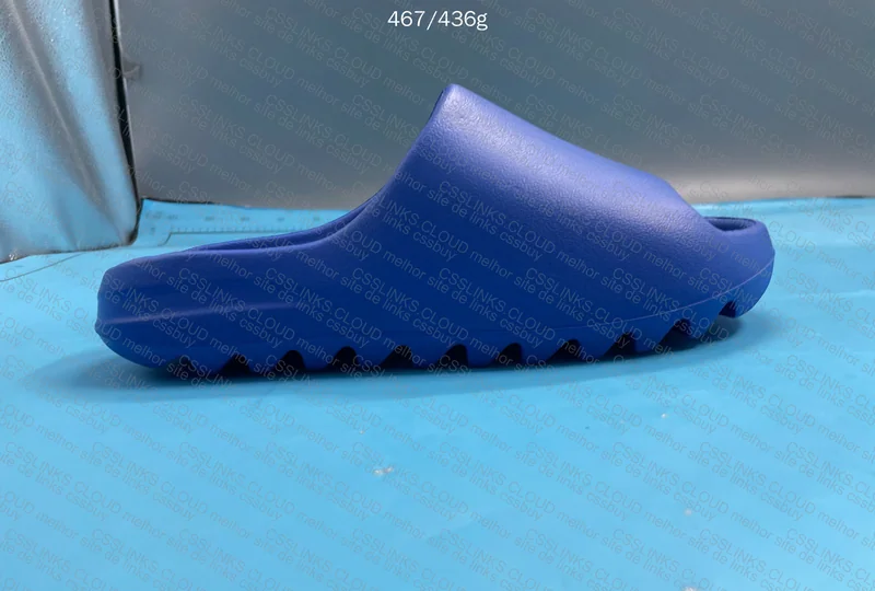 Yeezy Slide (blind box) 3