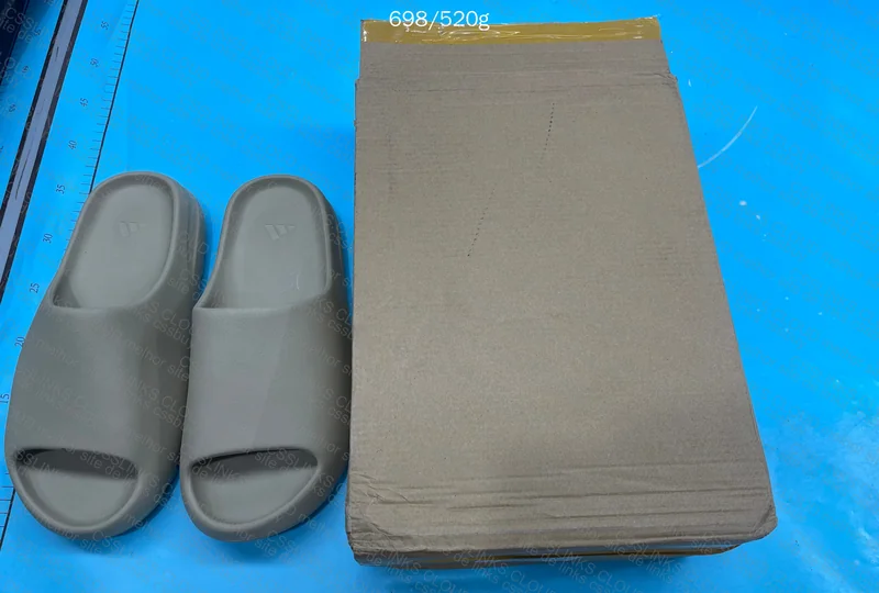 Yeezy slide blind box