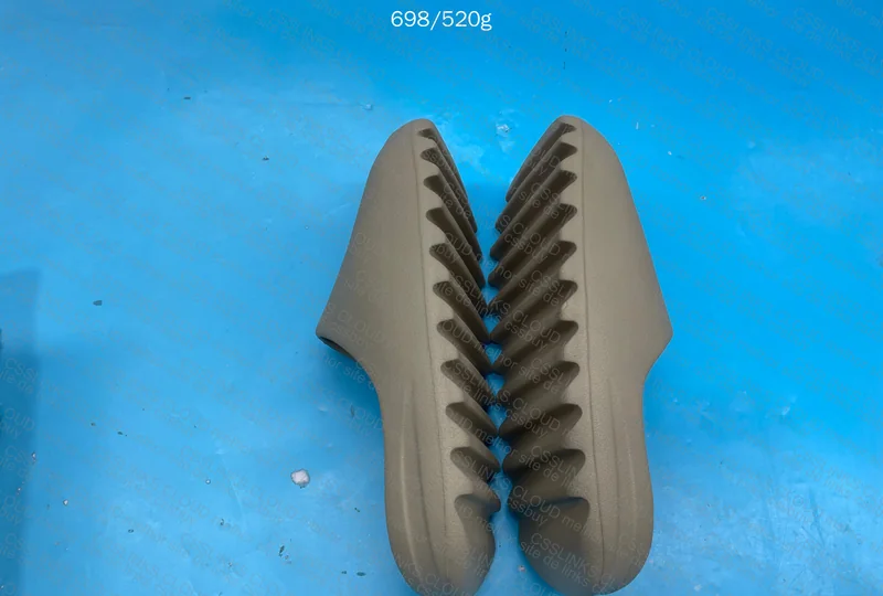 Yeezy slide blind box 3