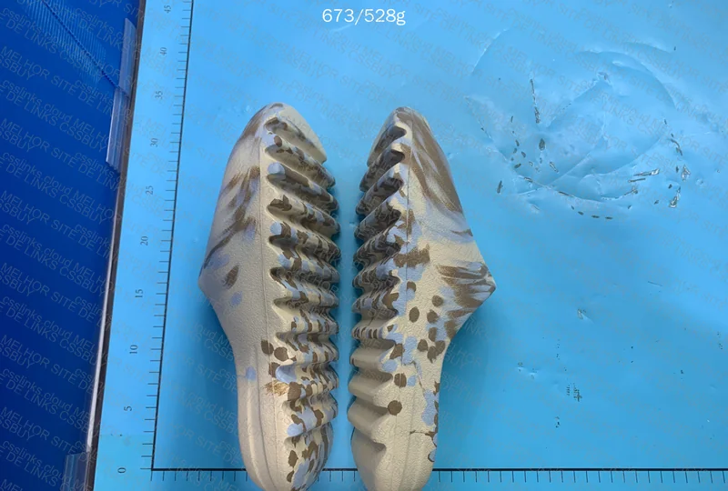 Yeezy Slide - Blindbox