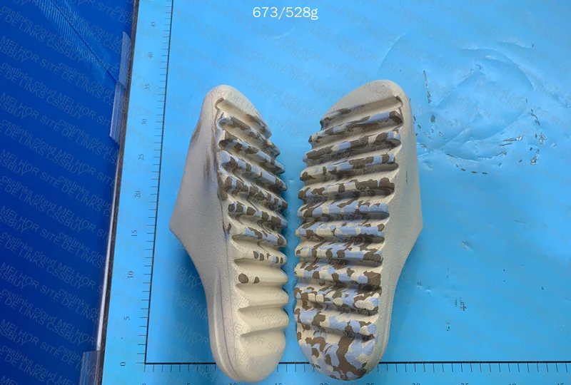 Yeezy Slide - Blindbox 2