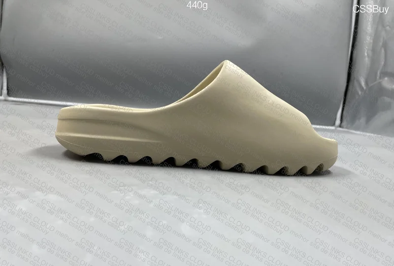 Yeezy Slide Bone 3