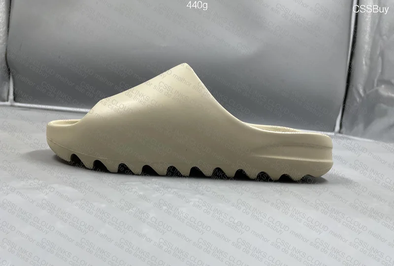Yeezy Slide Bone 4