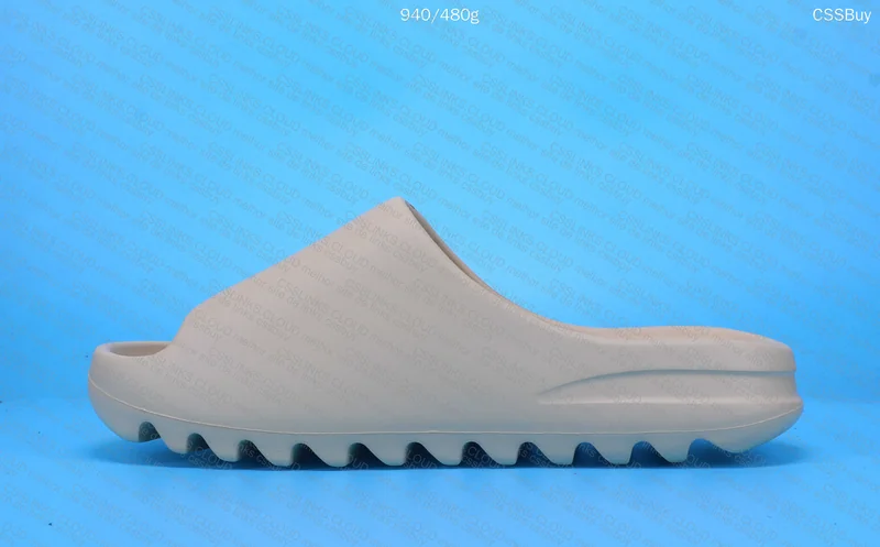 Yeezy Slide Bone 3