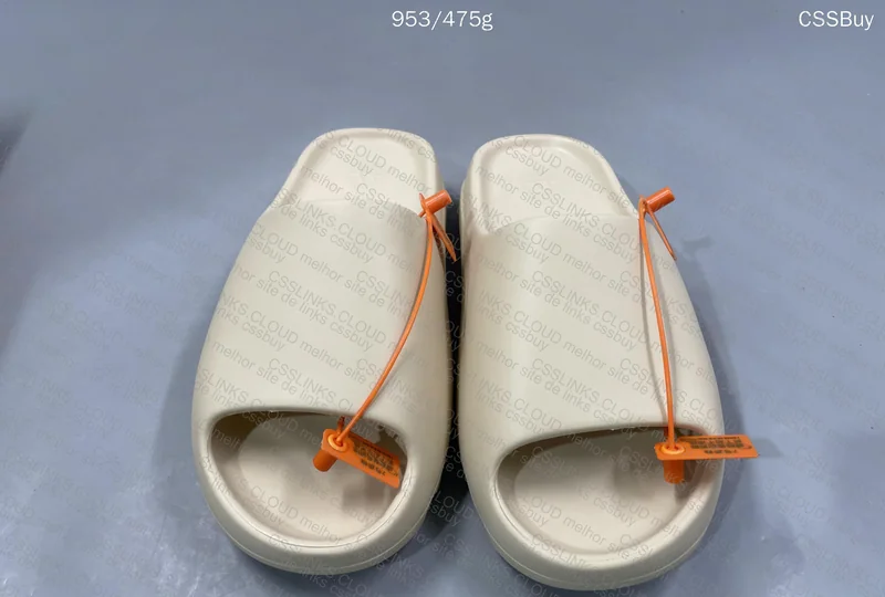 Yeezy Slide Bone 5