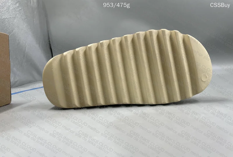 Yeezy Slide Bone 8
