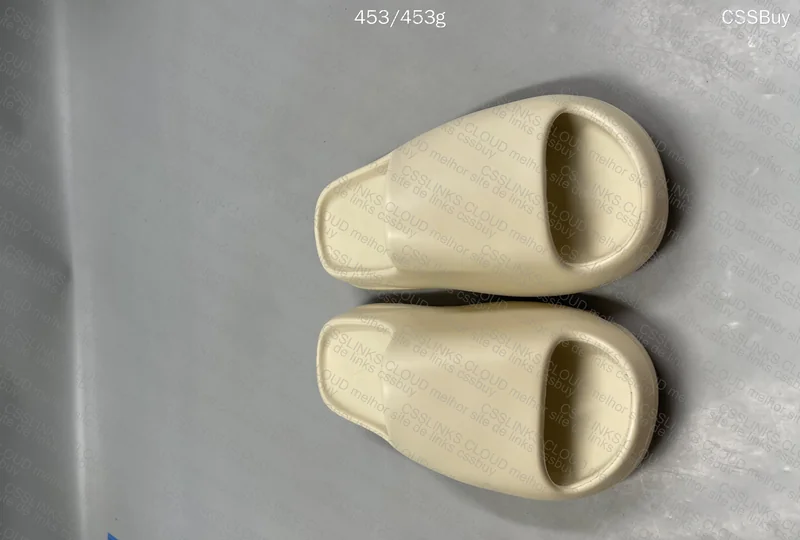 Yeezy Slide 'Bone'
