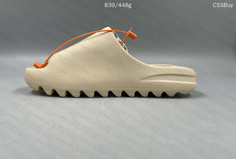 Yeezy Slide Bone 4