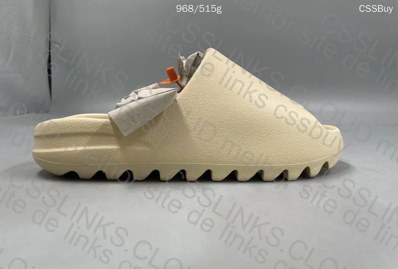 Yeezy Slide Bone