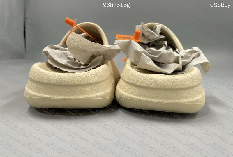 Yeezy Slide Bone 4