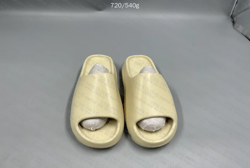 Yeezy Slide Bone 3
