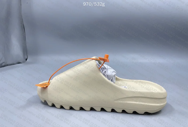 Yeezy Slide Bone 4