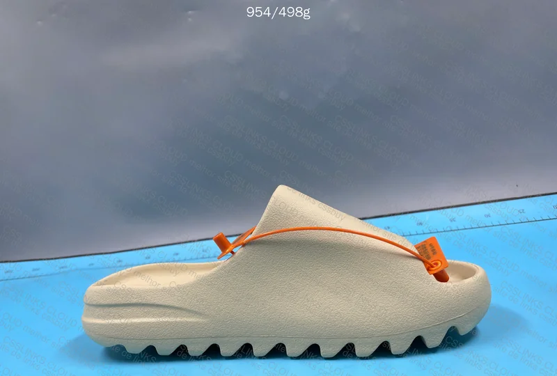 Yeezy Slide Bone 5