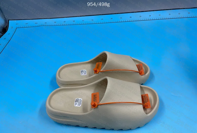 Yeezy Slide Bone 7