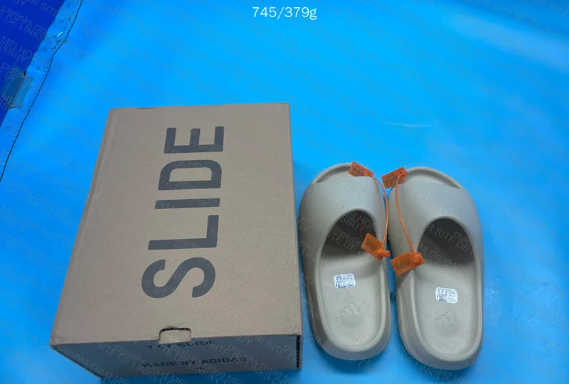 Yeezy Slide Bone